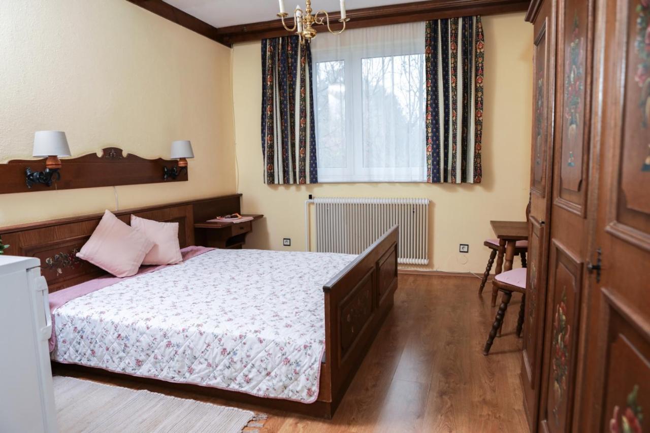 Pension Welserhof Wilfersdorf  Eksteriør billede