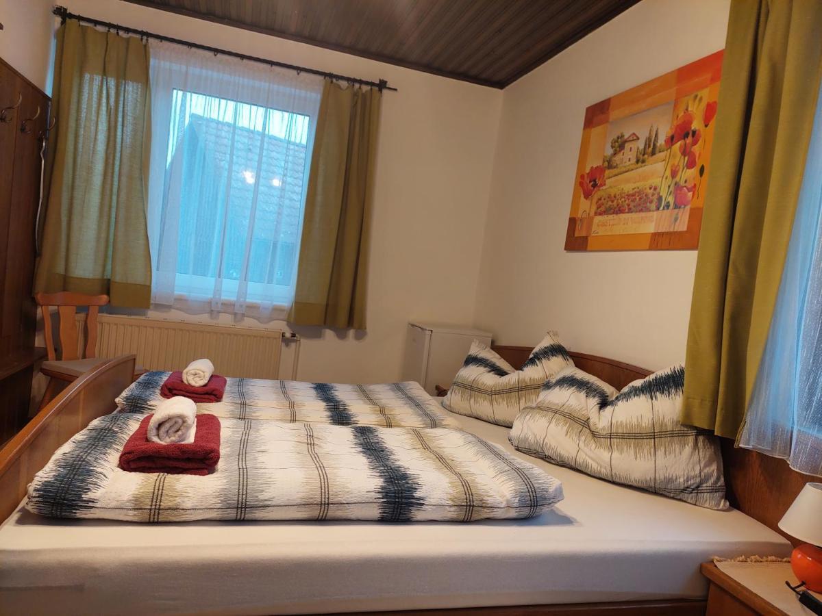 Pension Welserhof Wilfersdorf  Eksteriør billede