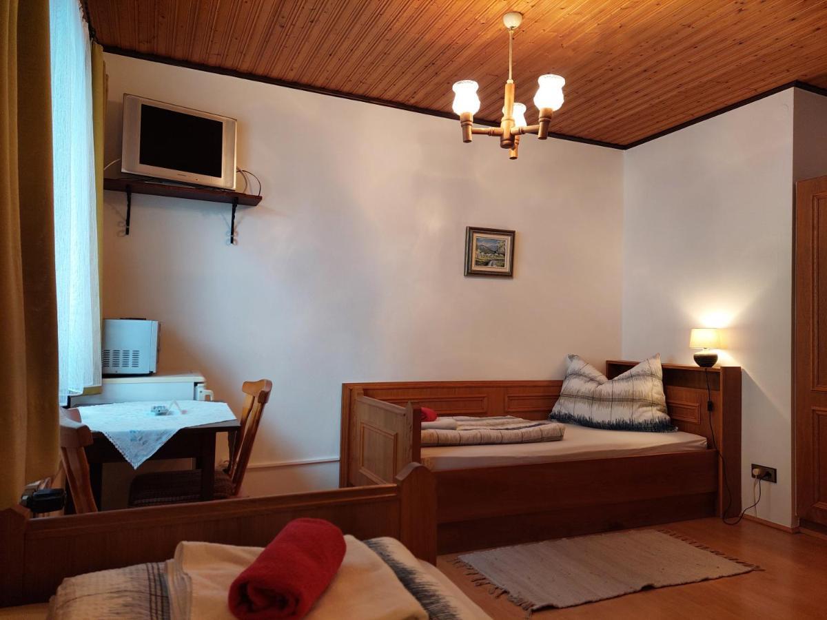Pension Welserhof Wilfersdorf  Eksteriør billede